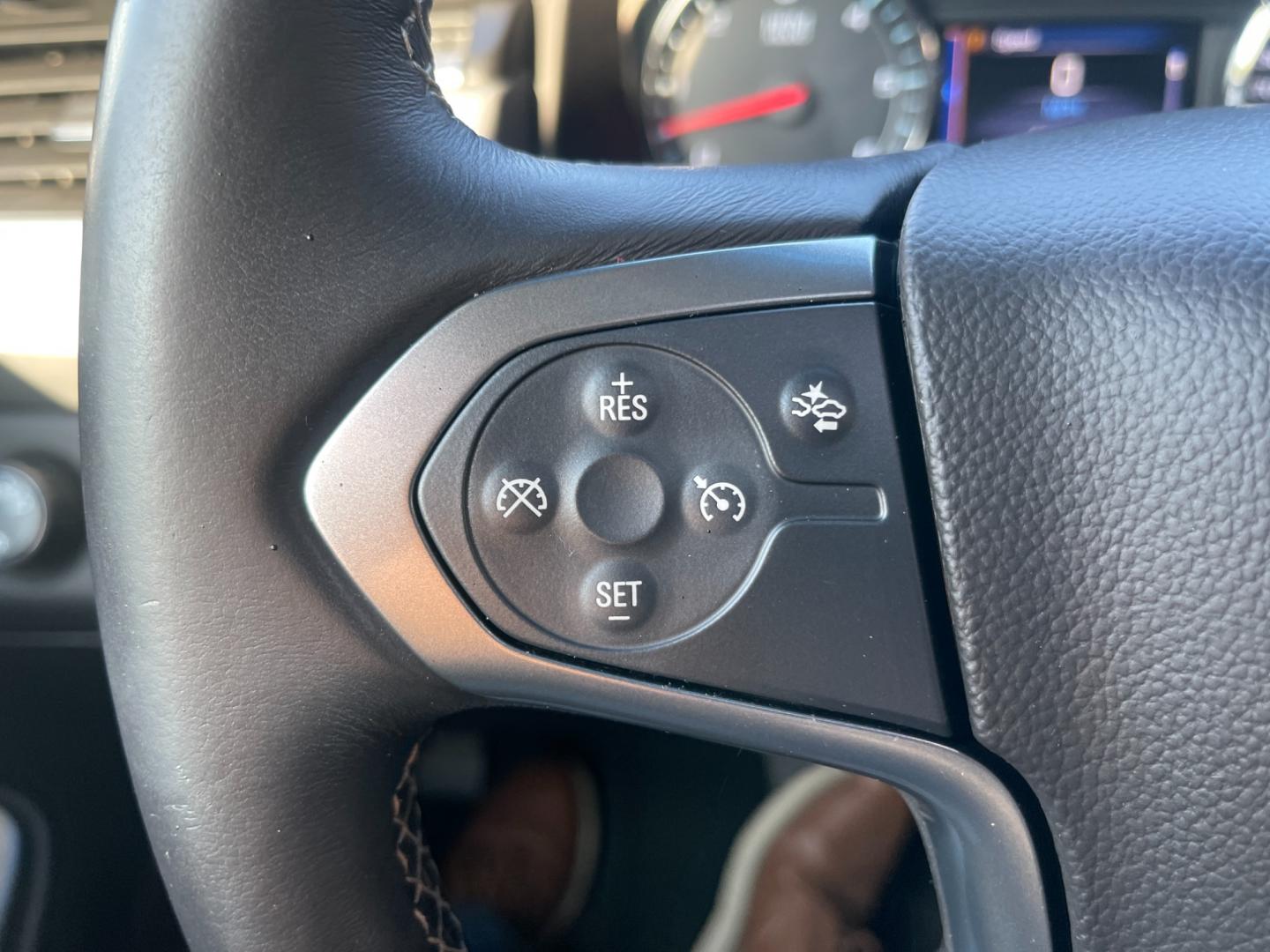 2015 Black /Gray Chevrolet Tahoe LT 4WD (1GNSKBKC4FR) with an 5.3L V8 OHV 16V engine, 6-Speed Automatic transmission, located at 547 E. Main St., Orwell, OH, 44076, (440) 437-5893, 41.535435, -80.847855 - Photo#26